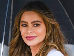 Vergara's also made a name for herself in retail. Hjbupl2jgxxv2m