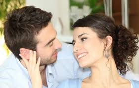 7 أشياء تجذب الرجل وتسلبه عقله جربيها قد تشعر المرأة أحيانا بالخجل لتطلب من زوجها الإنظمام إلى عند شعورها برغبة عارم Happy Life Marriage Counseling Husband