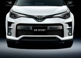 Ada juga toyota innova yang tidak kalah. Toyota C Hr Gr Sport Dengan Manual 6 Kelajuan Boleh Laku Di Malaysia