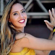 By @marcelagill_ Te amamos muito, vc merece o melhor da vida amiga, sucesso  por onde vc passar, sua luz é ALTA mana vrááá 💋 vc sempre será um nome,  uma lenda viva