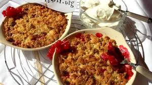 Crumble Aux Fruits Rouges Aromatise A La Pistache Recette De Crumble Aux Fruits Rouges Aromatise A La Pistache Marmiton
