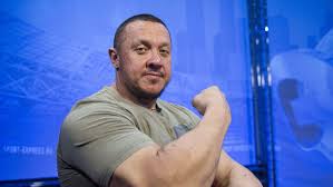 Пауэрлифтер михаил кокляев победил блогера и бойца смешанных единоборств (мма) артема тарасова в поединке по правилам. Mihail Koklyaev Otvetil Artyomu Tarasovu Na Vyzov Karate Ru Novosti