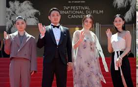 Filmmaker ryusuke hamaguchi, perhaps best known to international audiences for his 2018 high concept relationship drama asako i & ii, returns to cannes with drive my car, another tale that. Ryusuke Hamaguchi On Adapting Murakami With Drive My Car And The Sound Of Silence