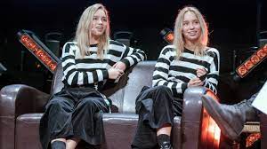 They make short videos, especially of lip syncing, on social media outle. Lisa Und Lena Verabschieden Sich Von Tik Tok Und Haben Neue Plane Stern De