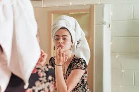 Skin care is insanely important to french women — so much so that they painstakingly layer on product after product. French Beauty Routine Parisian S Beauty Secret 2020 To Buy In Paris