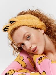 Women's Sleep & Travel Accessories