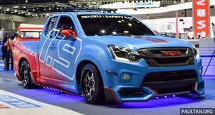 This was a test run for this truck at the bangkok drag avenue. Thailand Car Modification