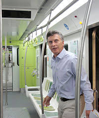 El expresidente de la nación eligió un hilo que había publicado el cantante para remarcar las contradicciones del actual presidente de la nación. Mauricio Macri Wikipedia