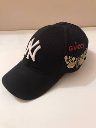 Searching For Gucci New York Yankees Collab We Ve Got Gucci Accessories Starting At 360 And Plenty Of Other Accessories Gucci New York New York Yankees Gucci