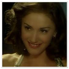 Gwen Stefani Cool With Images Hair Affair Gwen Stefani Cool Older Women Hairstyles