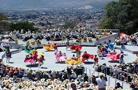 Résultat de recherche d'images pour "guelaguetza"
