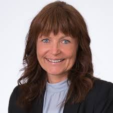 I går hade vi på NTA Skolutvecklings nationella kansli sommaravslutning. Vi  fick besök av Draken Berta och skapade i lera. En härlig dag helt enkelt✨  Se min sommarhälsning på NTA:s webbplats☀️… |