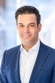 Kristen Wedel's Instagram, Twitter & Facebook