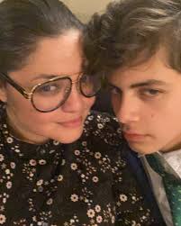 Erick Arreola's Instagram, Twitter & Facebook