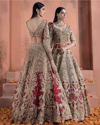 Pin By Tooba Attique On Pakistani Bridal Wedding Lehenga Designs Desi Wedding Dresses Lehenga Designs