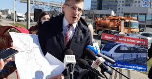 Kandydujący w przedterminowych wyborach prezydenta rzeszowa wiceminister sprawiedliwości marcin warchoł zaprezentował w mediach społecznościowych swój spot wyboczy. Marcin Warchol Obiecuje Mieszkancom Ze Zbuduje W Miescie Kolejke Nadziemna Zdjecia Trasa Korso24 Pl