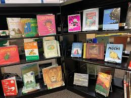 Public Library Displaying Sexually Explicit Books With Childrens Books |  www.cities929.com HD phone wallpaper