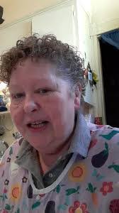 Kelly Winland's Instagram, Twitter & Facebook