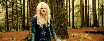 Mais de quoi ça parle ? Caitlin Snow Terre 2 Wiki Arrow France Fandom