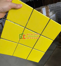 Gạch mosaic vỉ 10x10 thẻ chip màu vàng mờ đơn sắc vàng cam chanh