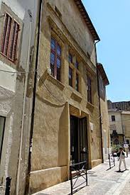 Find the reviews and ratings to know better. Salon De Provence Wikipedia