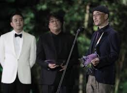 Baeksang art award 57 eng sub srt / stars light up the red carpet at 57th baeksang arts awards soompi. Lee Joon Ik Yoo Jae Suk Honored At 57th Baeksang Arts Awards