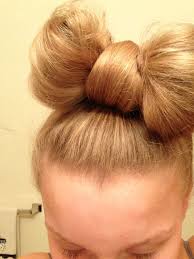 To best achieve this sophisticated style, make sure to use a texturizing spray and plenty of bobby pins. Simple Step By Step Instructions 1 Put Hair Into Ponytail On Top Of Head 2 On The Last Loop Only Pull Half Way Through Or Ho Hair Styles Hair Hacks Hair