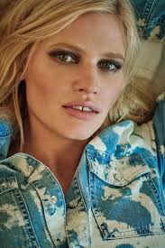 Lara stone is a podiatry specialist in s burlington, vermont. Sunday Times Style Lara Stone By Jim Mitchell Image Amplified