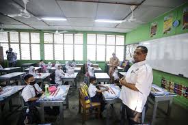 .pertama kami di malaysia di seksyen 18, shah alamkelulusan akhir oleh kementerian pengajian tinggi (mohe) pada 20 jun 2007berpindah ke pejabat semasa di plaza masalam, seksyen 9, shah alam pada julai 2007menerima kumpulan pertama ibu pejabat mediu shah alam, malaysia. 357 166 Murid Tahun 1 Hingga 4 Di Selangor Kembali Bersekolah Utusan Digital