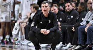 Edwards is backing 2 underdogs in college hoops - Sports Forums & Sports Betting News