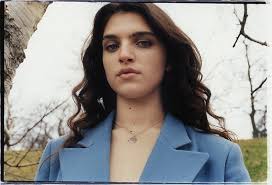 INTRODUCING: MAE MULLER