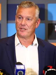 AFL 2023 Stuart Dew sacked: Bob East, Mark Evans explain Gold Coast's shock  decision