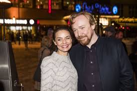 Hon utexaminerades från statens teaterhøgskole i oslo 2003. Agnes Kittelsen Og Lars Winnerback Har Blitt Foreldre Vg