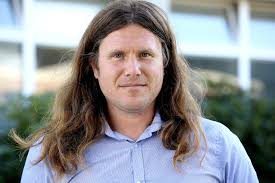 Rychlejší, levnější a pouze ze slin, takové budou nové testy na covid-19,  říká virolog Černý — Deník N