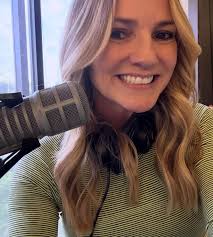 Hi! I'd like to introduce myself. Here's a pic of little me. Little  Jennifer Reid. But nowadays, I'm Jennifer Waldman. Although you've probably  only known me as Jenny Matthews for the last