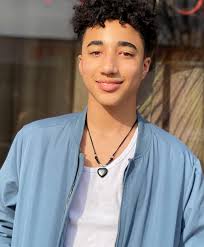 HAPPY 16th BIRTHDAY Brooklyn!! I love you. You are the most amazing poet,  musician, and artist I've ever had the pleasure of knowing. May everyday be  bright and beautiful just like you.