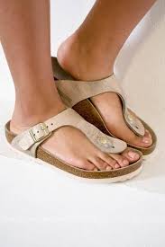 Birkenstock Arizona Washed Metallic Rose Gold Gizeh Bs Birkenstocks Washed Metallic Rose Gold Rose Gold Sandals Birkenstock Gold Sandals