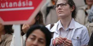 Los comunistas votaron en contra, mientras que el partido socialista dio libertad de voto a sus parlamentarios. Portugal Da Un Paso Mas Hacia Aprobacion De La Eutanasia El Mundo Elvocero Com
