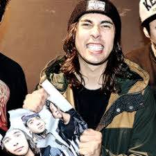 @ vic fuentes 𝜗𝜚 they them's avatar