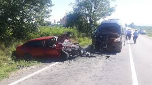 Citeste acum toate articole despre accident bacau pe digi24.ro. Accidente Rutiere Grave In LanÈ› In Romania Patru Persoane Au Decedat