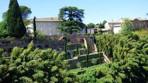 Les jardins de l'isle is a consumer services company based out of 23 rue jean mermoz, st seurin sur l isle, france. Les Jardins Suspendus De Lisle Sur Tarn Creations Sur Toutes Ses Formes