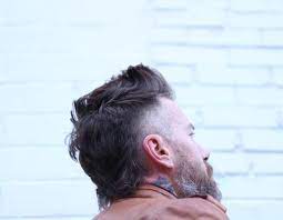 44 Mullet Haircuts That Are Awesome Super Cool Modern For 2021 Mullet Haircut Mullet Hairstyle Mohawk Mullet