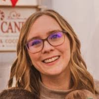 Melanie Packard's Instagram, Twitter & Facebook