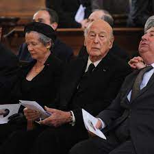 Valéry giscard d'estaing au ski, à la mer, dans le métro, ou encore avec casimir, retour en images sur l'habile communicant qu'il fut. Cinq Avancees Pour Les Femmes Sous L Ere Valery Giscard D Estaing Elle