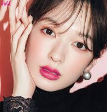 春は ローズピンク１点盛り いつもの顔を 華やかレディ顔 へチェンジ 顔 エレガント メイク ブライダルメイク