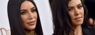 L'incroyable famille kardashian (keeping up with the kardashians) est une émission de téléréalité américaine qui suit le quotidien des familles kardashian et jenner, diffusée depuis le 14 octobre 2007 sur la chaîne e! L Incroyable Famille Kardashian Saison 15 Episode 1 Kim Et Kourtney Ont Une Violente Dispute Le Recap Sur Buzz Insolite Et Culture