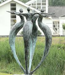 Since its opening in 1939, the abby aldrich rockefeller sculpture garden has been one of nyc's most beloved green spaces. Skulpturen Und Figuren Fur Den Garten Als Symbole Artesklassik Skulpturen