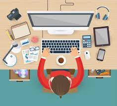 Kata computer pada awalnya dipergunakan untuk menggambarkan orang yang perkerjaannya melakukan perhitungan aritmetika, dengan atau tanpa alat bantu, tetapi arti kata ini kemudian dipindahkan kepada mesin itu sendiri. 10 Trik Dan Tips Cara Belajar Komputer Mudah Kamu Pelajari