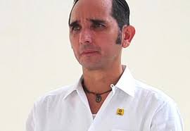 Fredy Marrufo se registra como precandidato de PRI a la alcaldía de Cozumel