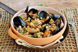 Jun 08, 2021 · insalata di mare con fregola, vongole e cozze. Fregola Sarda Ai Frutti Di Mare 2 Amiche In Cucina